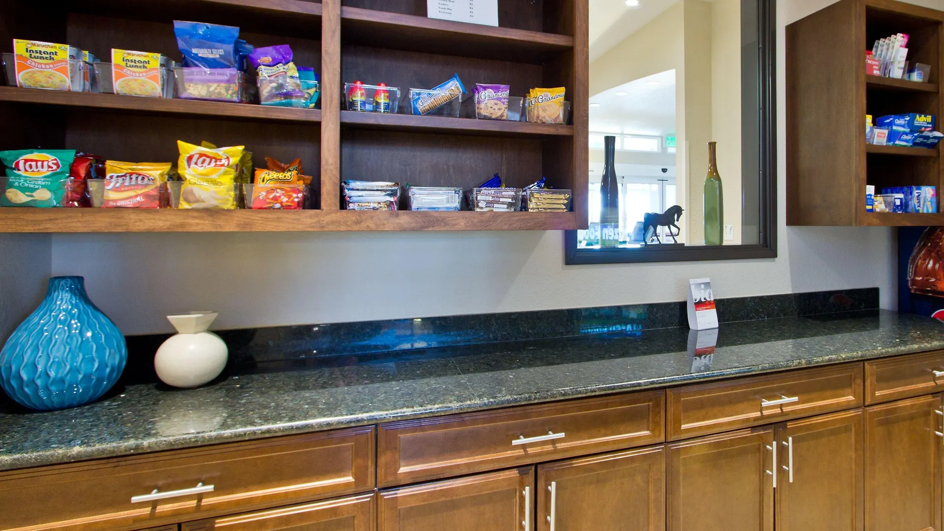Hotel Holiday Inn Express And Suites Denver East Peoria Street By Ihg